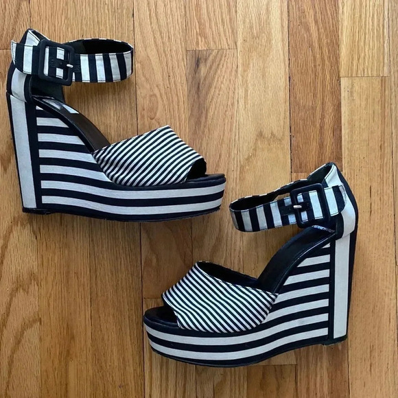 Pierre Hardy Shoes - Pierre Hardy platform wedge shoes Spain size 41 black white striped sz 9.5